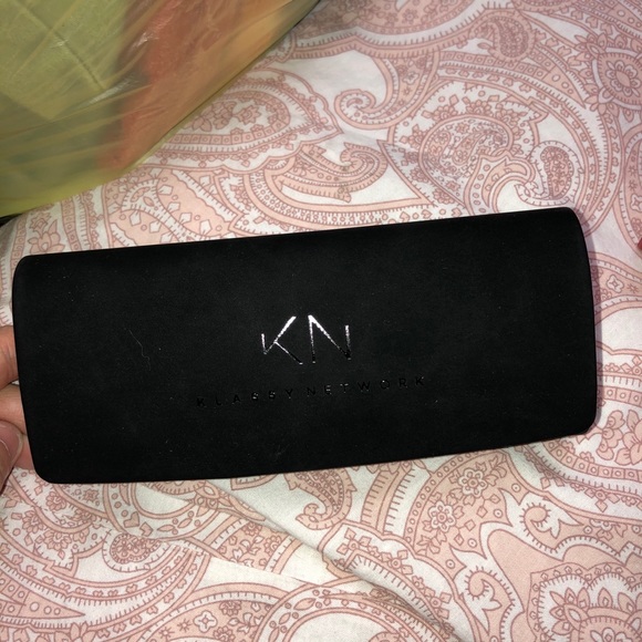 Klassy Network blue light blocking glasses - Picture 4 of 5